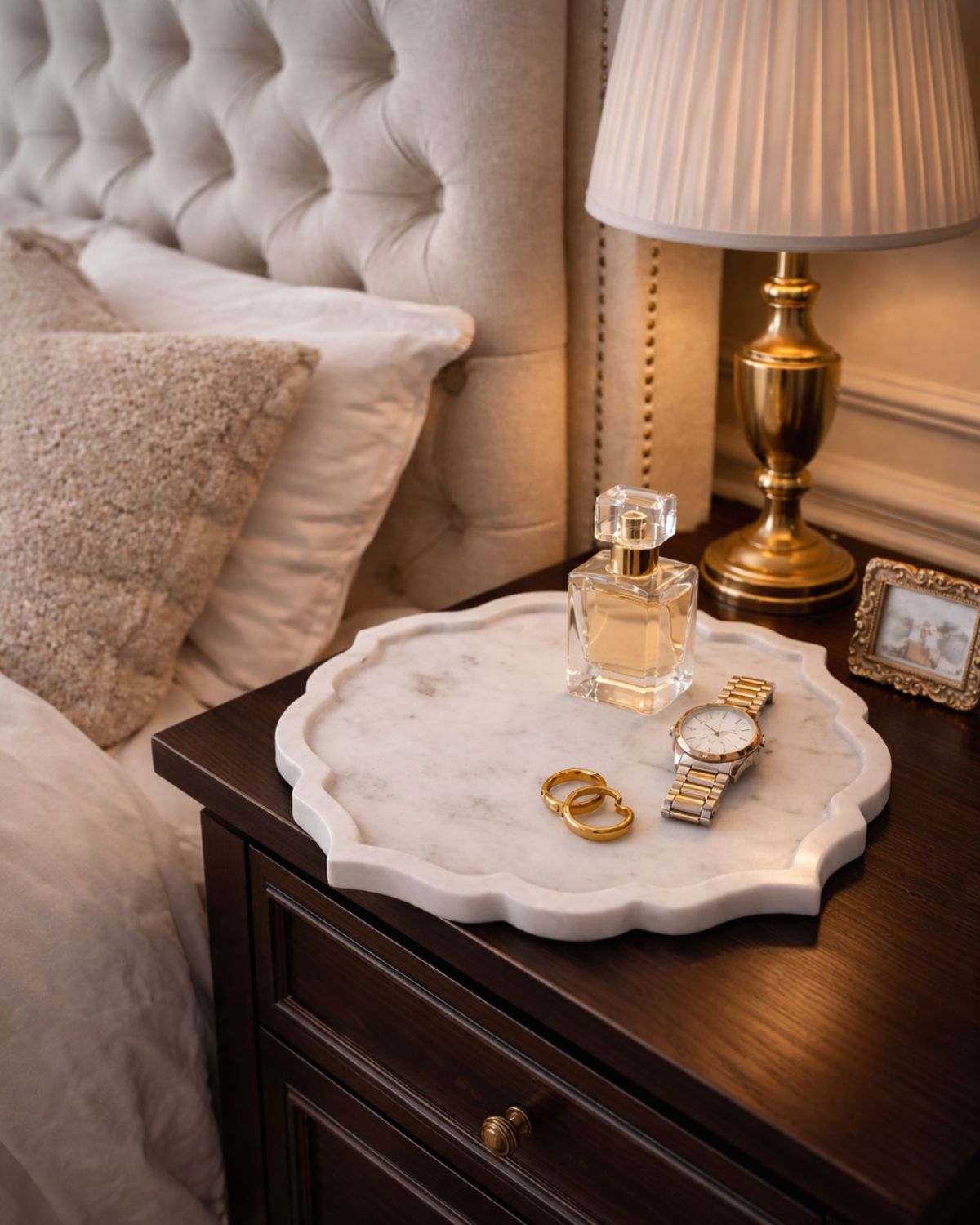 Valenor Scalloped Tray